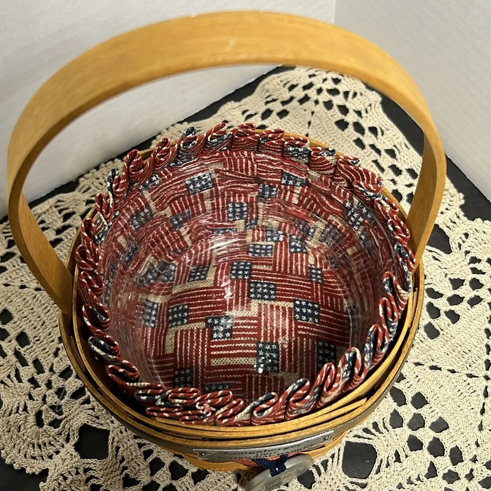 RARE 1997 yr Longaberger Inaugural Basket, Patriotic Liner, Protector & Tie-On